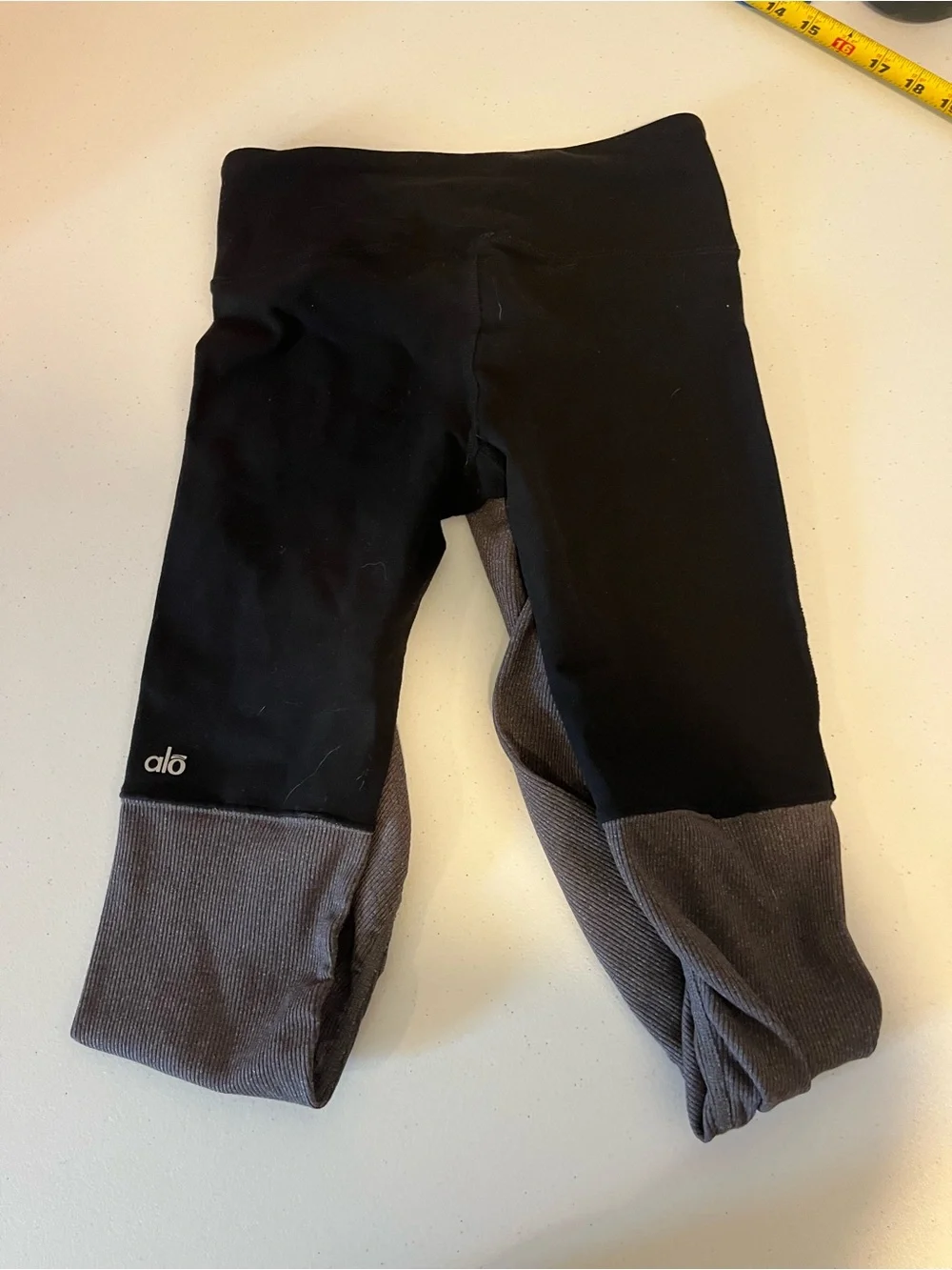 ALO Goddess ribbed Yoga Two-Tone High-Rise Leggings - Black & Gray